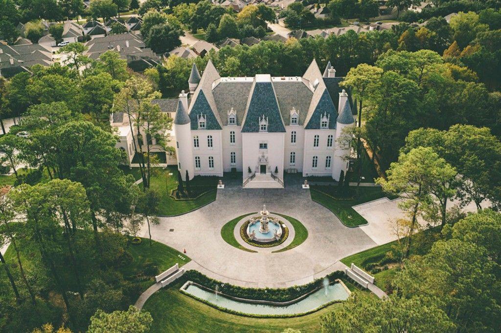 The Wedding Website of Caroline Hood and David Endoro