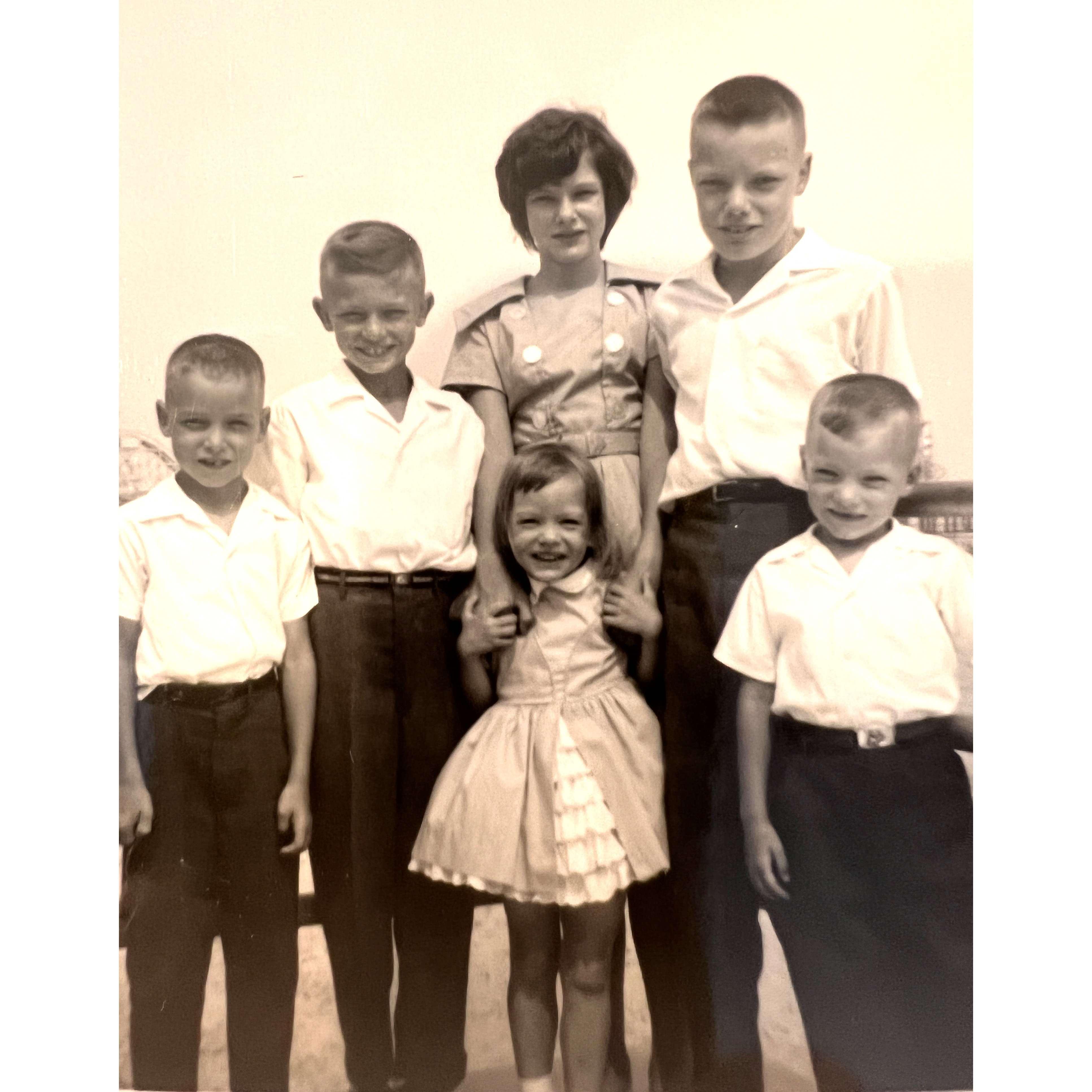Adorable!  Rich's siblings L to R - Bobby, Jerry, Carol, Eddie, Rich & Susan 