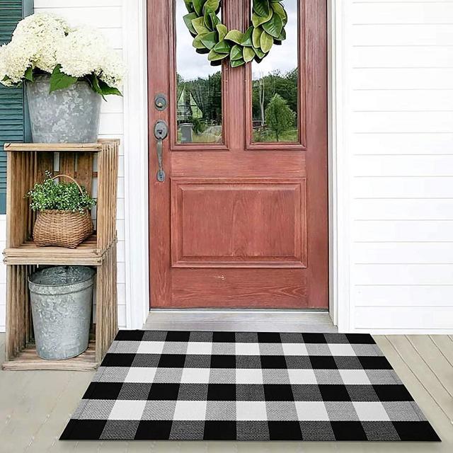 Cotton Buffalo Check Rug | 27.5 x 43 Inches | Buffalo Plaid Rug Washable Hand-Woven Outdoor Rugs for Layered Door Mats Porch/Kitchen/Farmhouse/Entryway