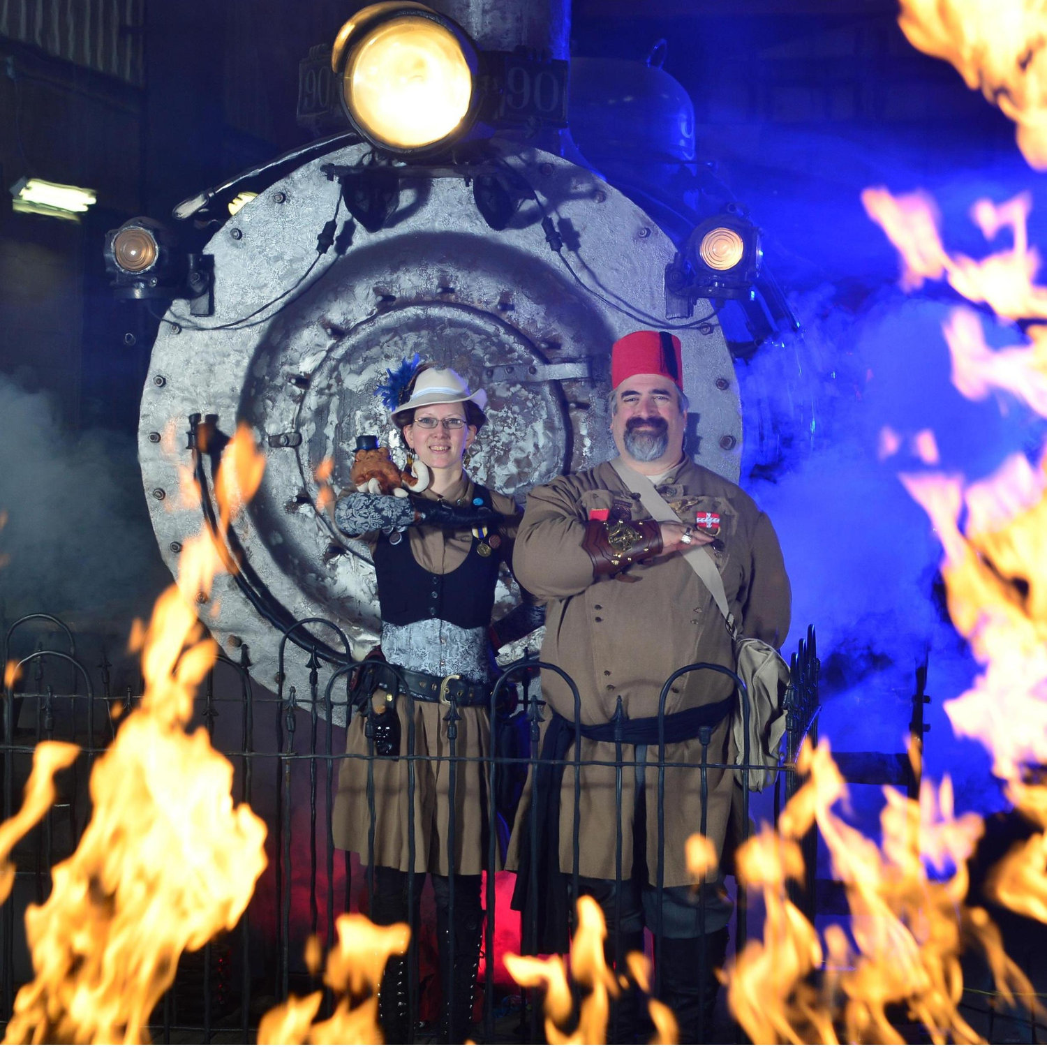Captain Robert and Lieutenant Cupcake at Steampunk Unlimited 2015