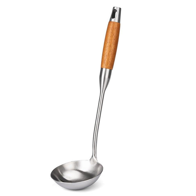 FJNATINH Soup Ladle, Stainless Steel Ladle with Heat Resistant Wooden Handle, Food Grade Metal Cooking Soup Spoon Kitchen Tools, Easy to Clean