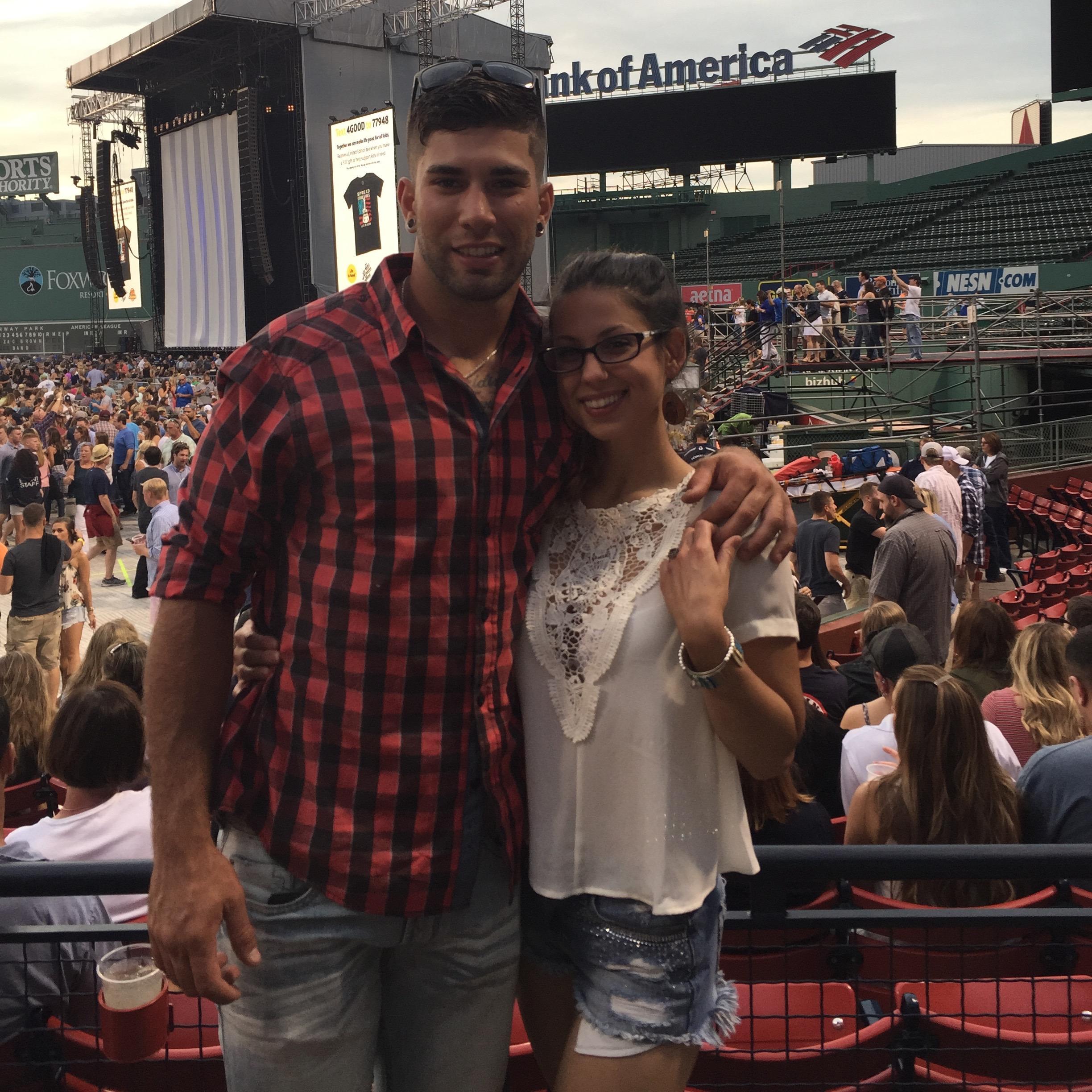 Brian surprised me with Zac Brown Band concert tickets at Fenway park for our 2nd anniversary. it was amazingggggg !