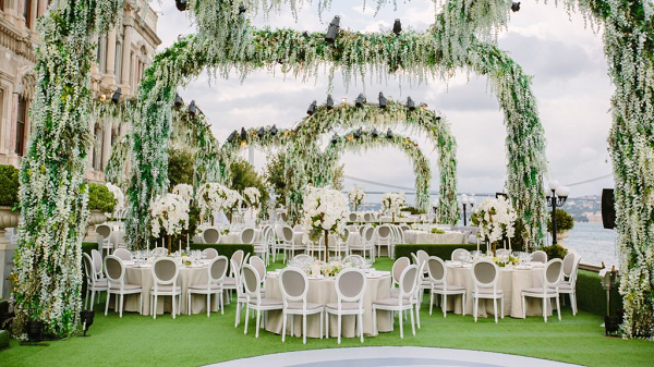 The Wedding Website of Henry Sting and Sophia Matthews