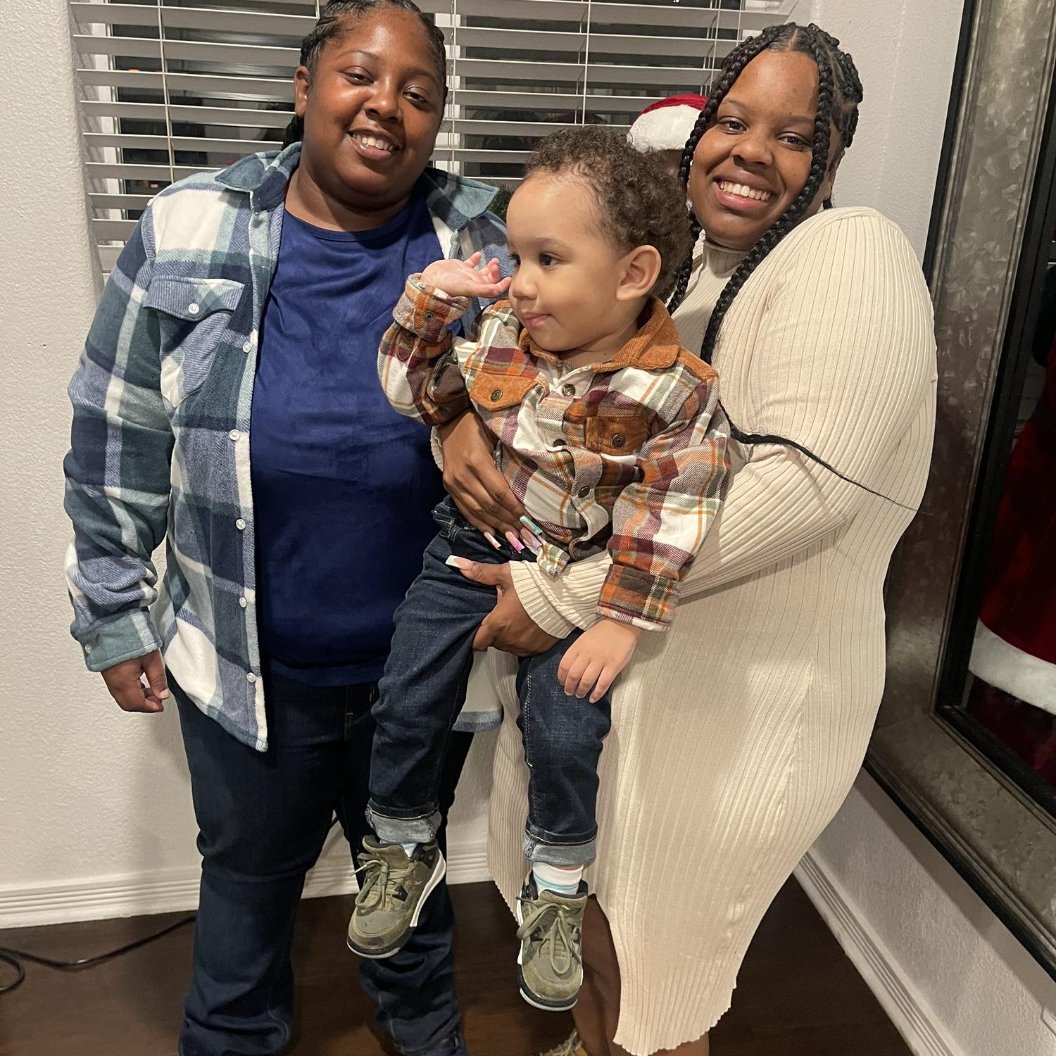 Our lil family 🤞🏾🥰