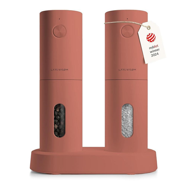 LARS NYSØM Electric Salt and Pepper Grinder Set I Automatic Salt and Pepper Mills with Adjustable Ceramic Grinder I USB Rechargeable Electric Spice Grinder Set (Brick Red)