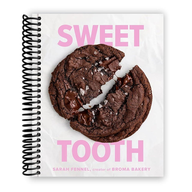 Sweet Tooth: 100 Desserts to Save Room For (A Baking Book) [Spiral-bound] Sarah Fennel