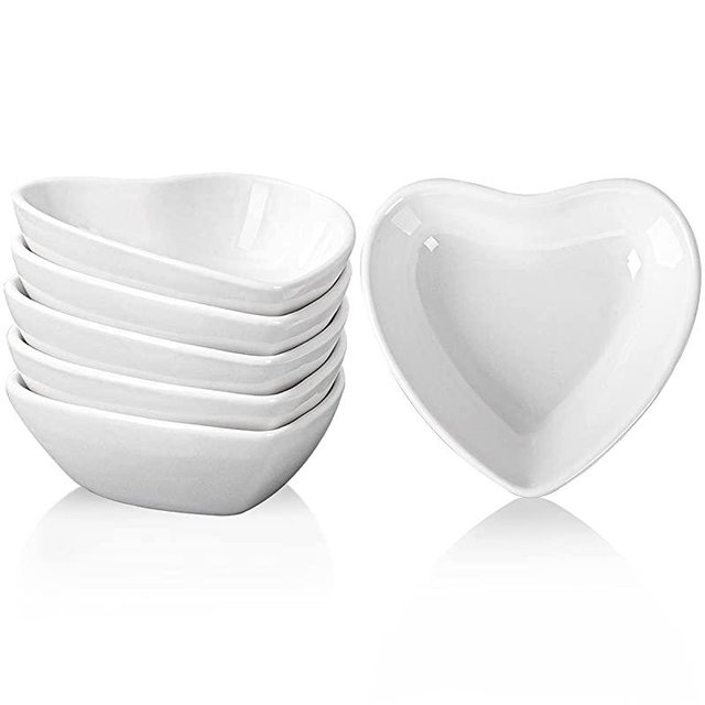 Delling Mini Dipping Bowls Set Soy Sauce Dishes, Heart Shaped Ceramic Dip Bowls, Small Serving Bowls for Seasonings, Sushi, Chips Dip Sets, Best Choice for BBQ and Other Party Dinner - 2 Oz, Set of 6