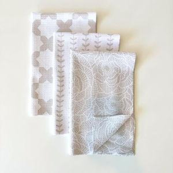 Trig Kitchen Towel. Tea Towel. Dish Cloth. Quick Dry Waffle Weave Microfiber. Highly Absorbent. Designer Prints. Modern. 3 Pack. Willow.