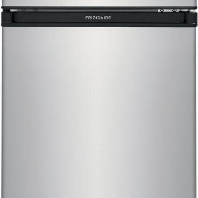 Frigidaire - 4.5 Cu. Ft. Top-Freezer Refrigerator - Silver