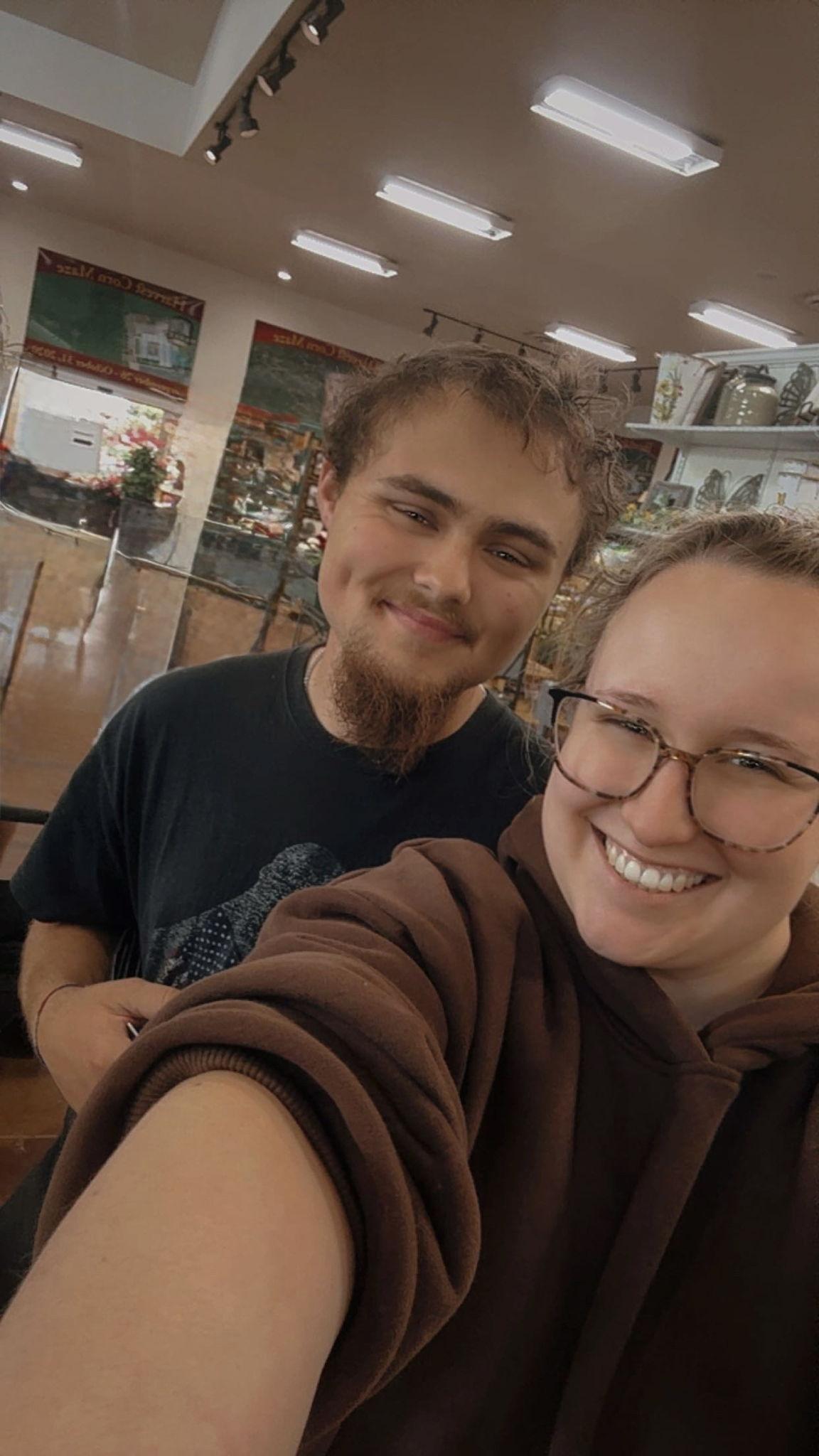 The Wedding Website of Rheanna Iskierka and Caleb Bissell