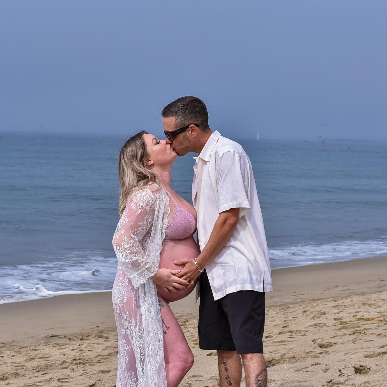 •September 2020• Kelly & Mitchell get ready to welcome their first baby into the world…