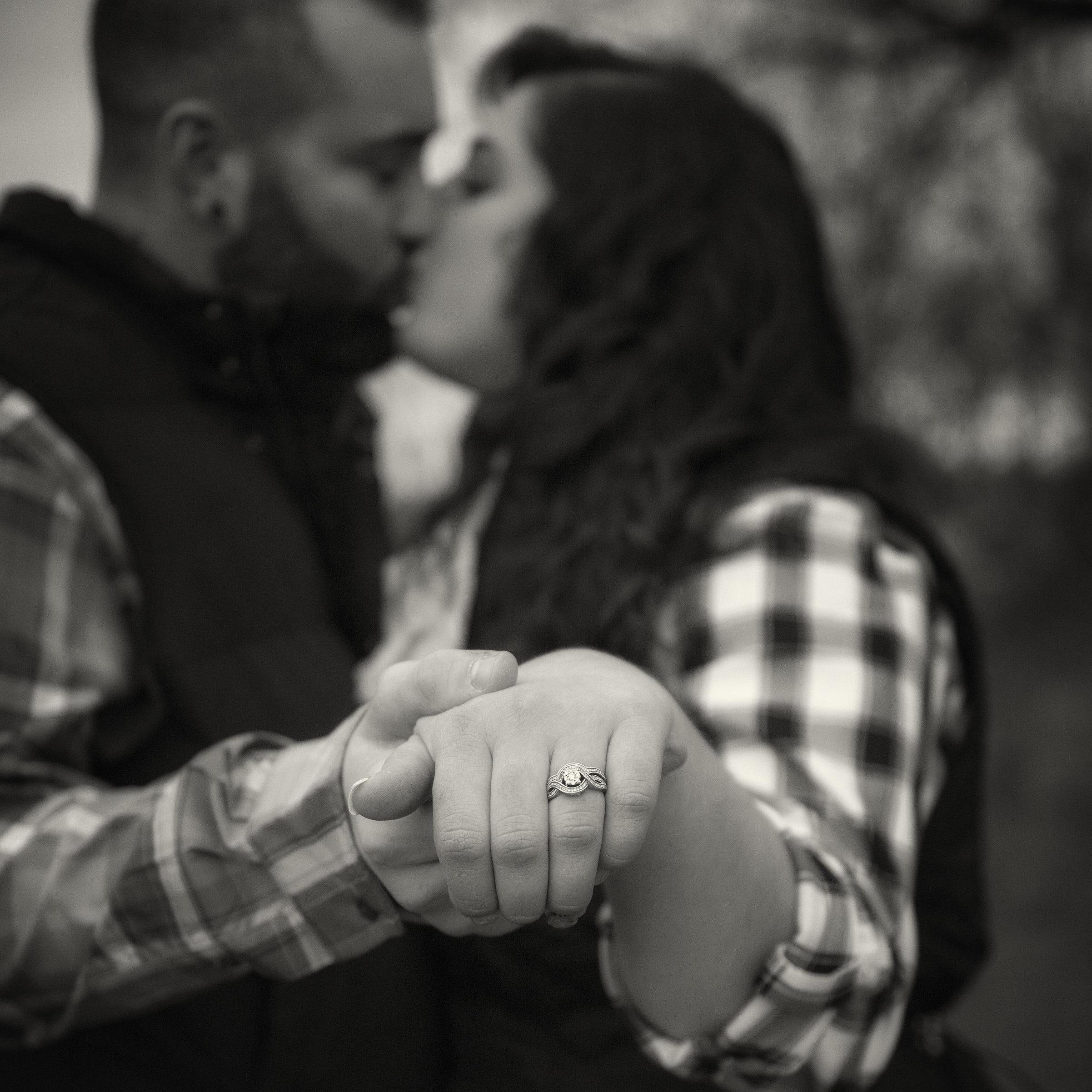 engagement photo, a genuine kiss