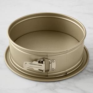 Williams Sonoma Goldtouch® Springform Pan