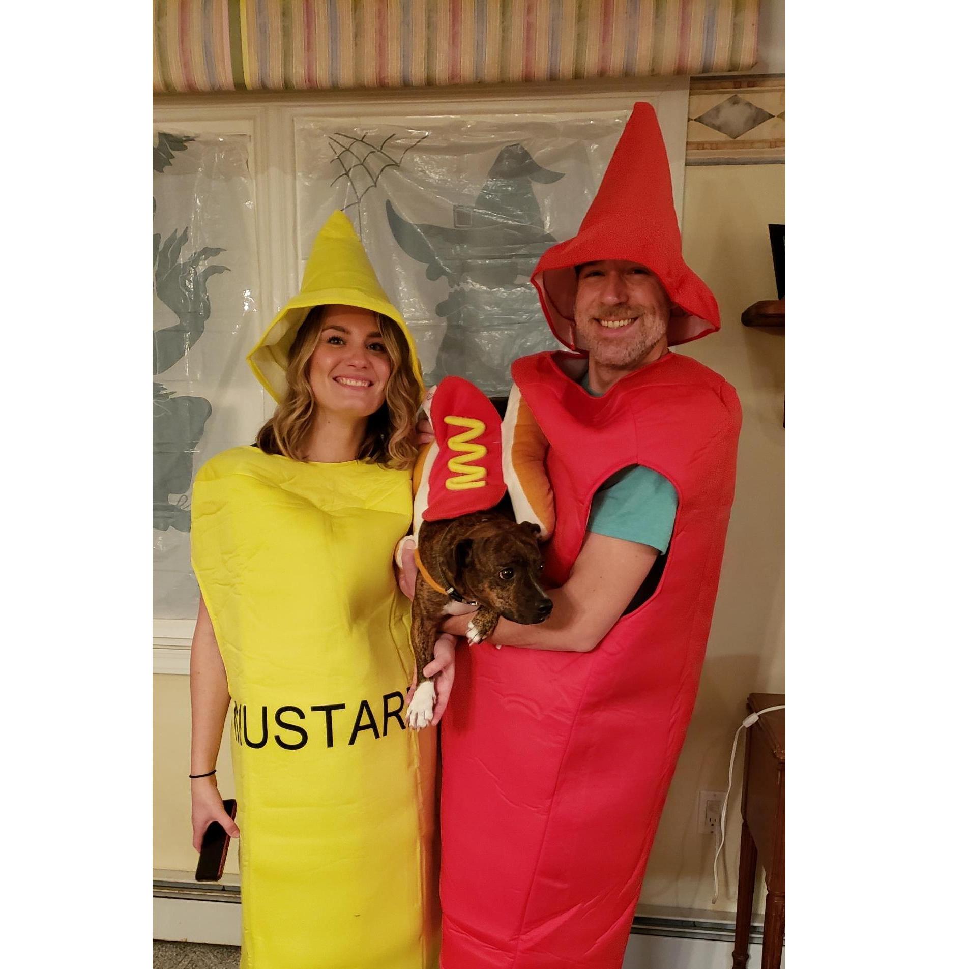 HOT DOG! WE'RE GETTIN' HITCHED