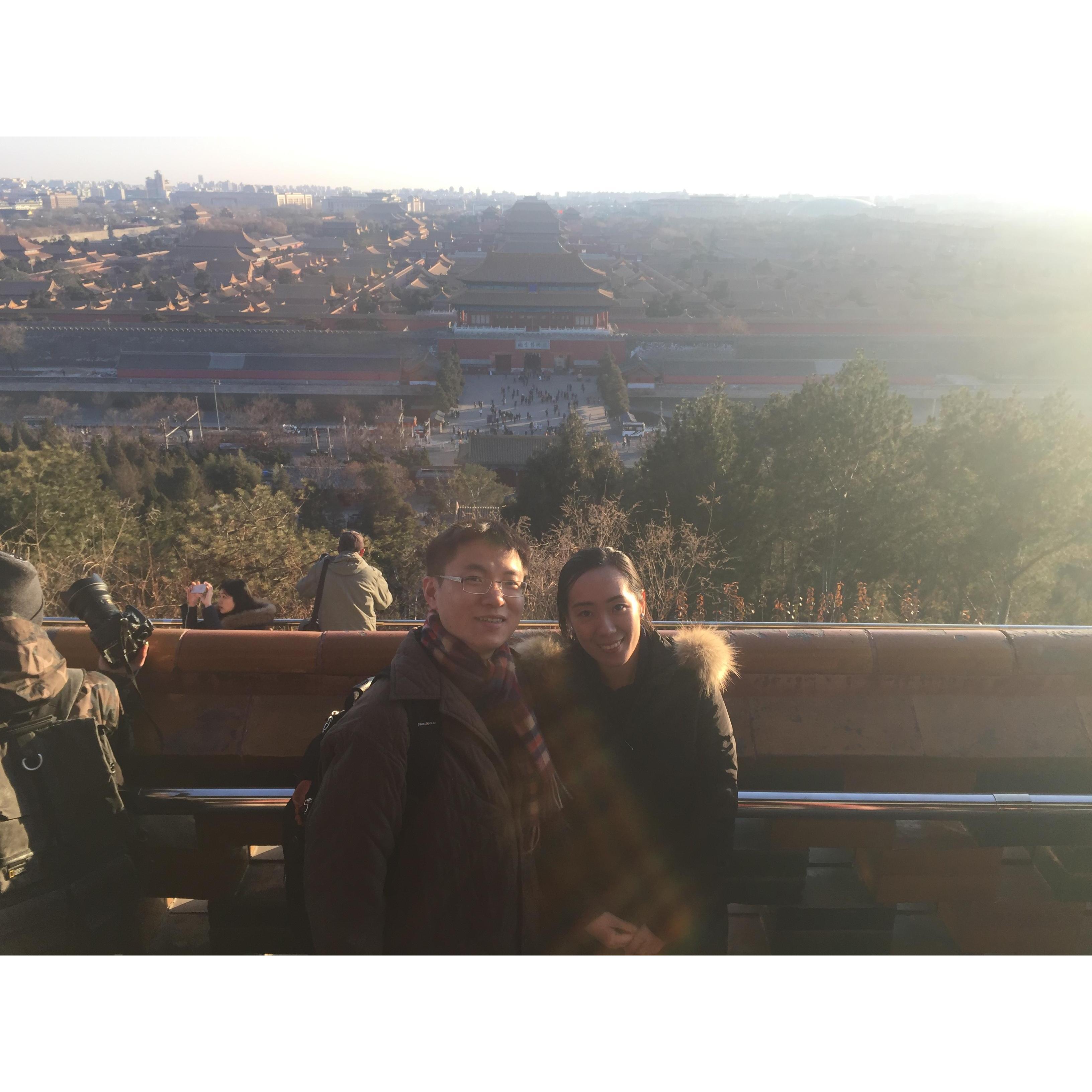 Xian came to visit Li in Beijing.