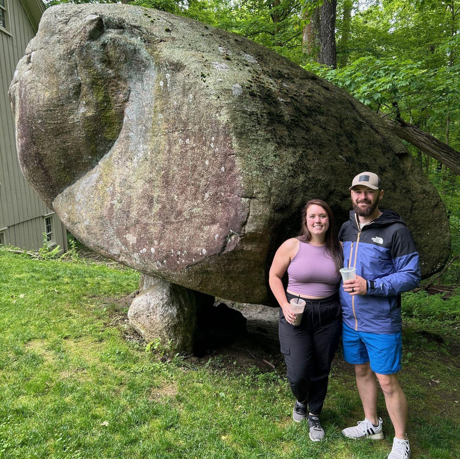 First time in New York, had to get a photo with this Boulder tilting on a rock :p