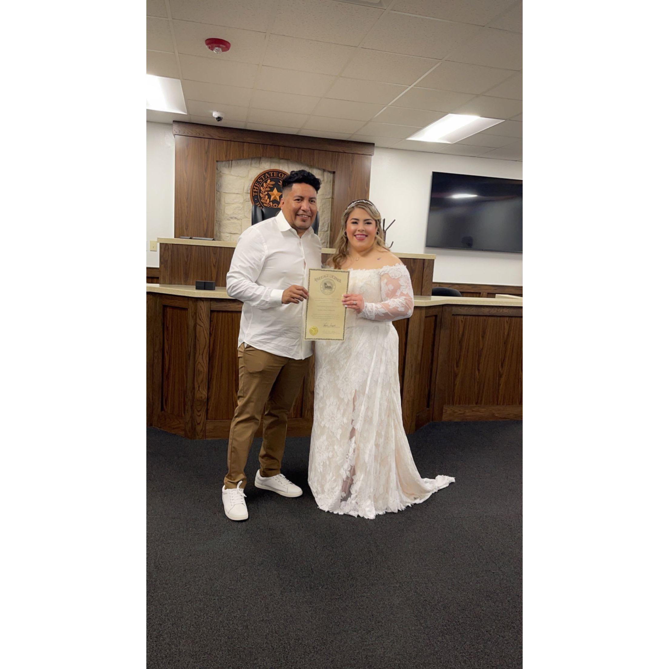 Our courthouse wedding! ¡Nuestra boda civil!