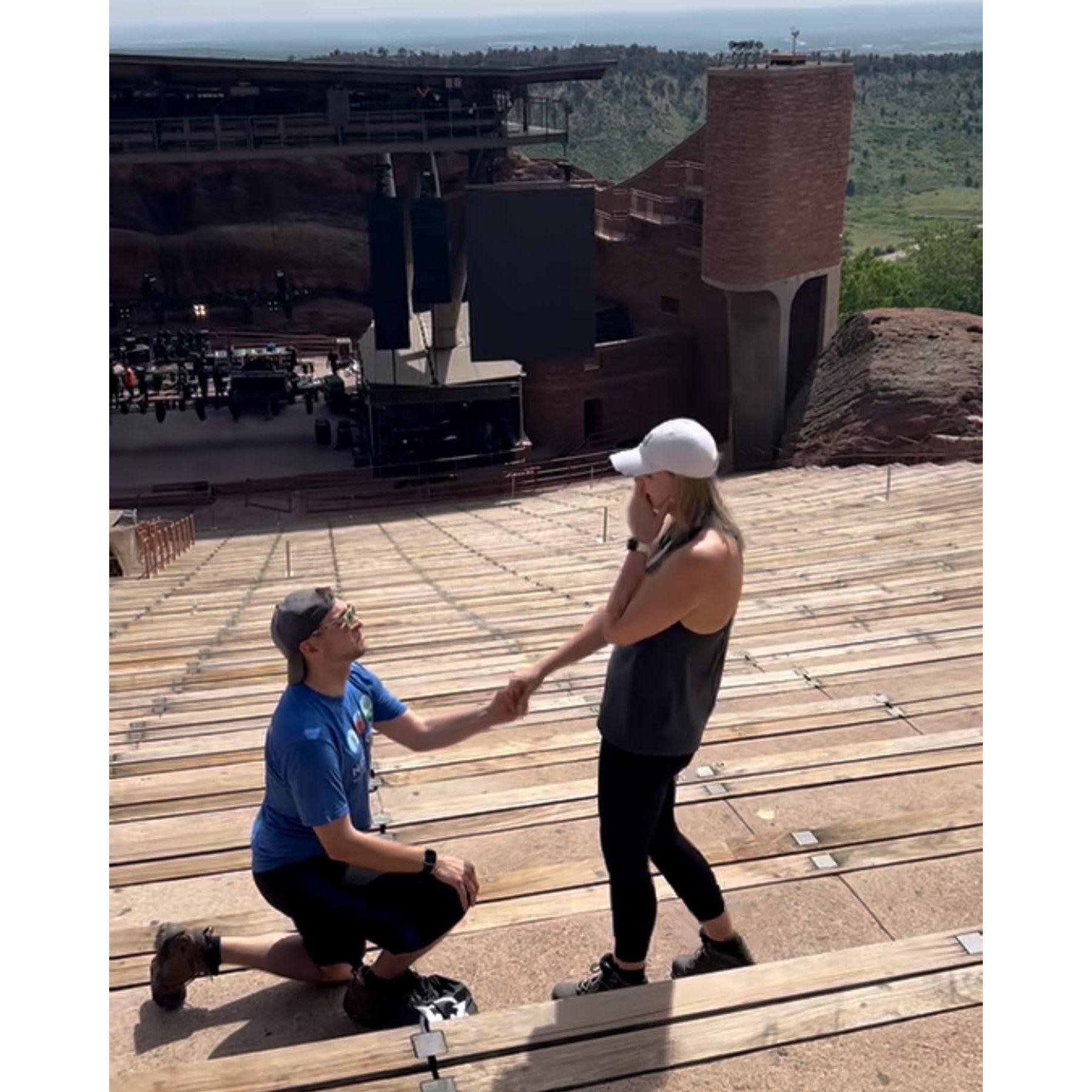 Jason surprised Mackenzie by purposing in Colorado!