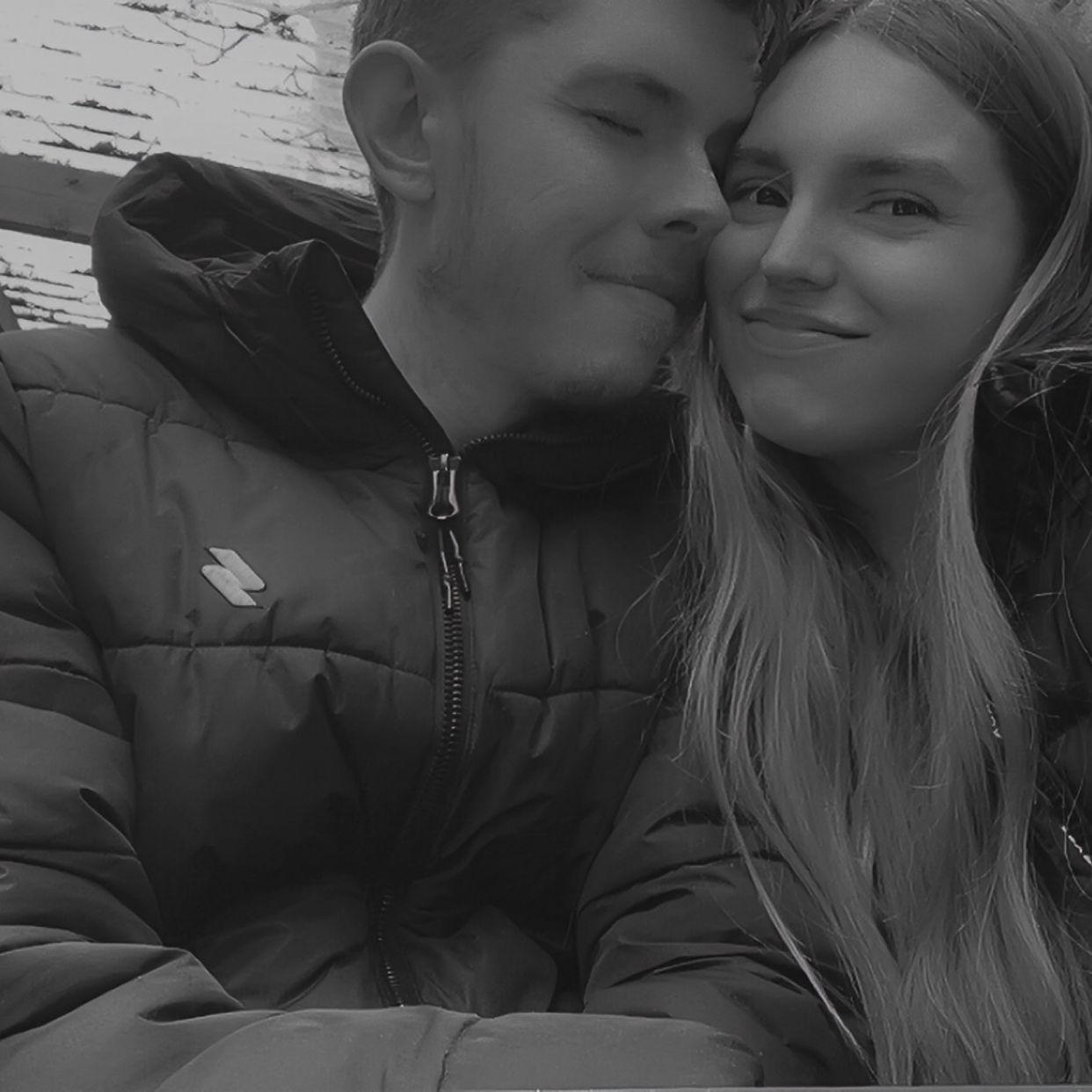 Date day on lark lane