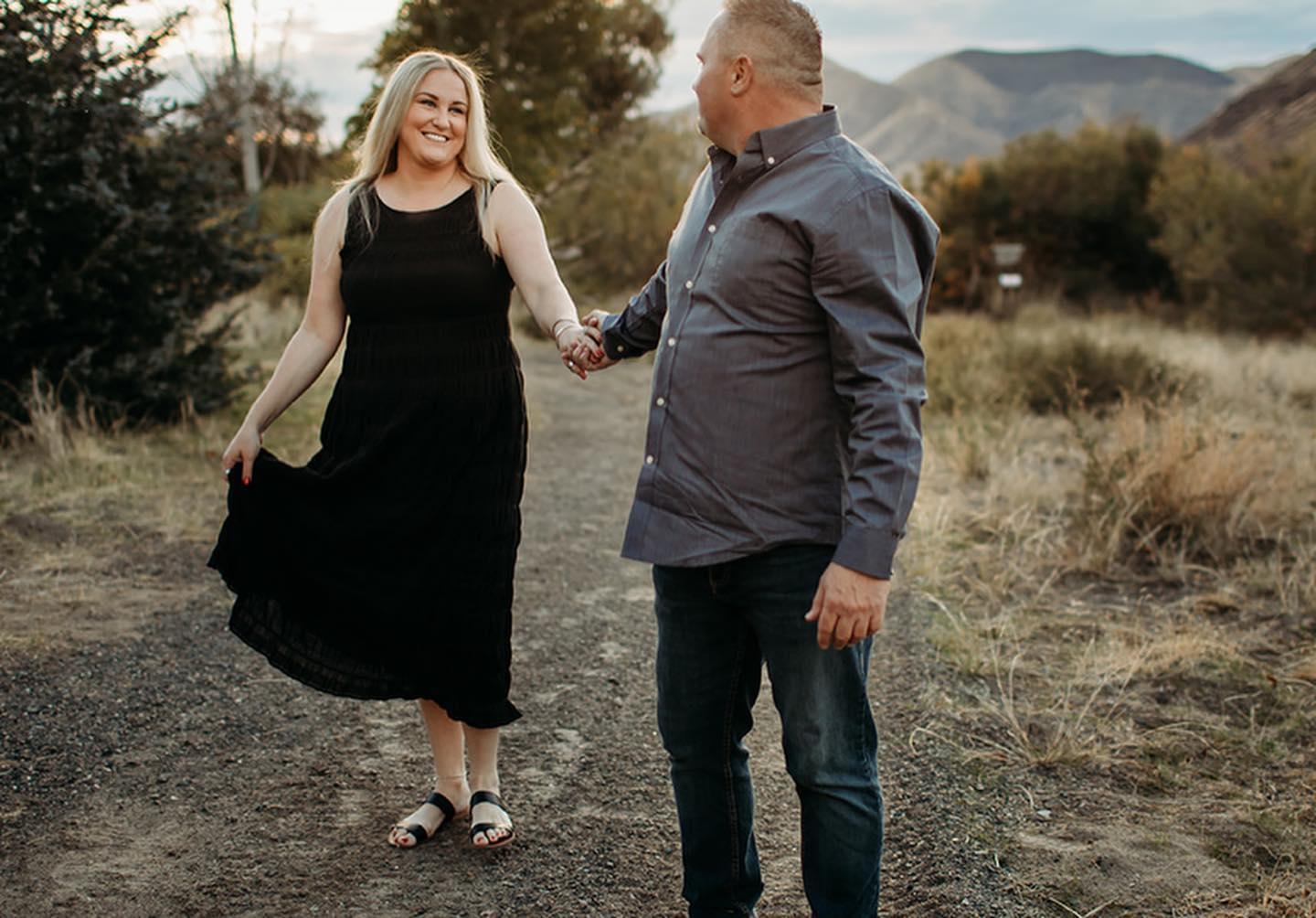 The Wedding Website of Jenna Kirk and John Everett