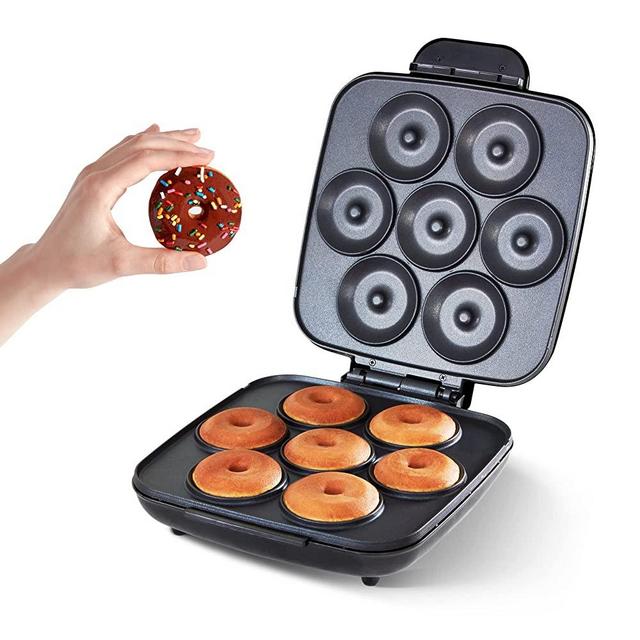 Delish By Dash Donut Maker, Makes 7 x 3" Donuts with Delish Recipes for Snacks, Dessert, and More - Black