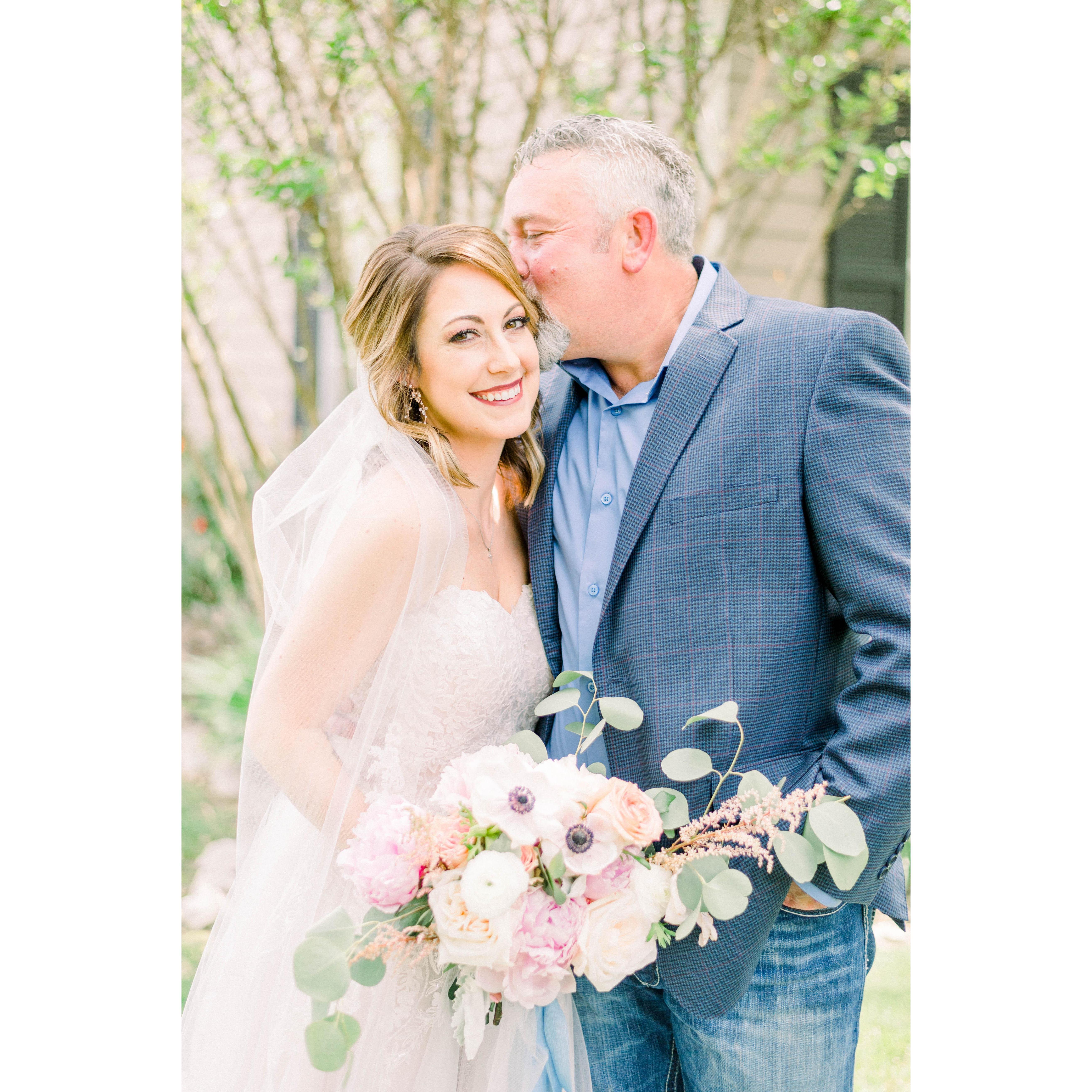 Mike worked so hard the days before thew wedding.. on a bad knee at that! So thankful for all he did to make sure everything was perfect!