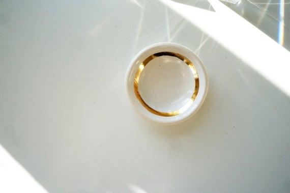 White and Gold Porcelain Ring Dish. The Object Enthusiast. Porcelain ceramic ring dish. Jewelry storage, gift idea.