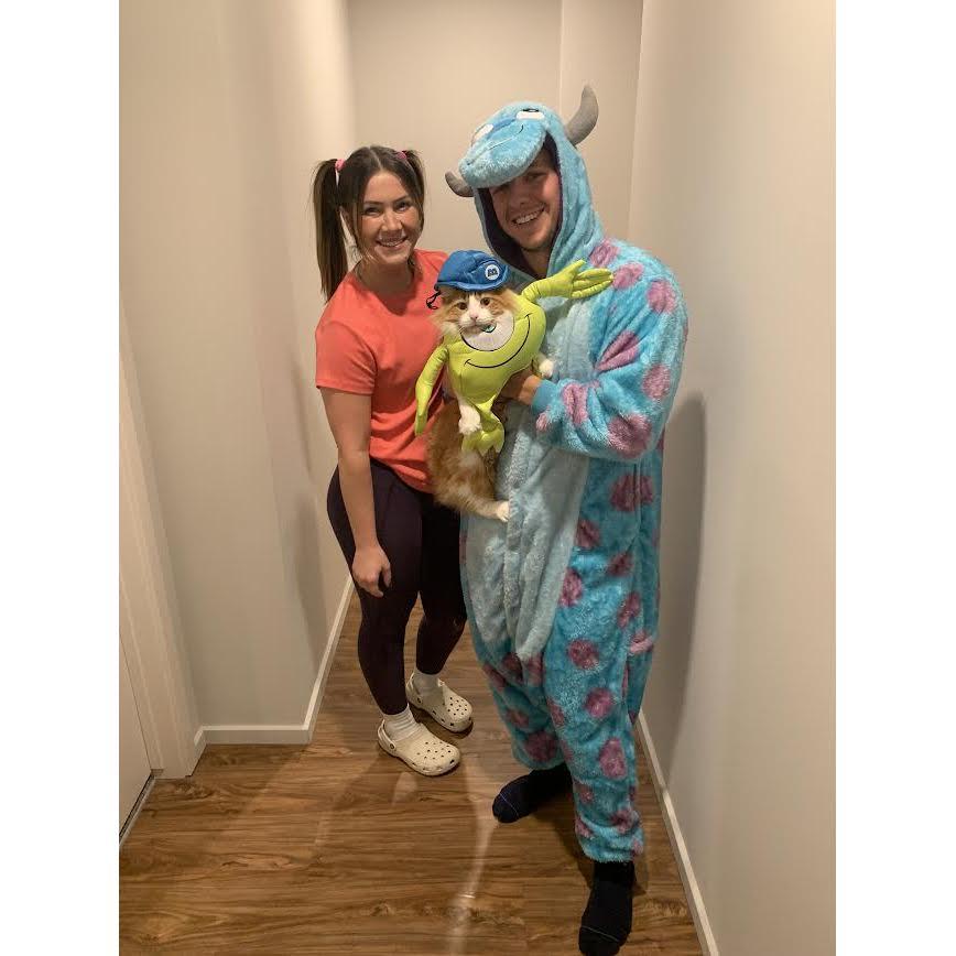 I moved to Omaha, where we shared our first apartment. Our little family made so many memories in that place <3 we miss it and all our Omaha besties