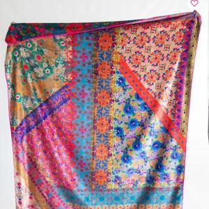 Double-Sided Cozy Throw Blanket
