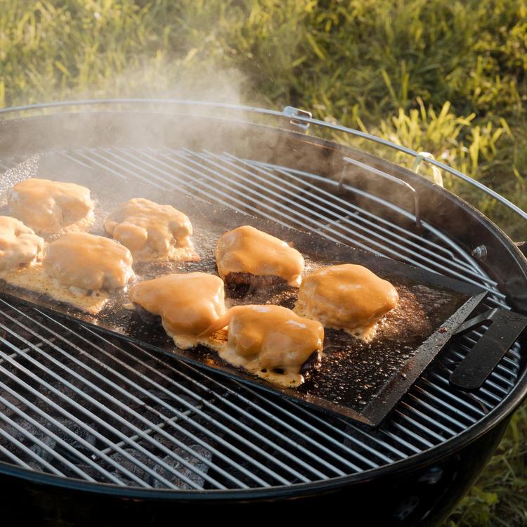 MADE IN Cookware, Carbon Steel Seasoned Griddle | Zola