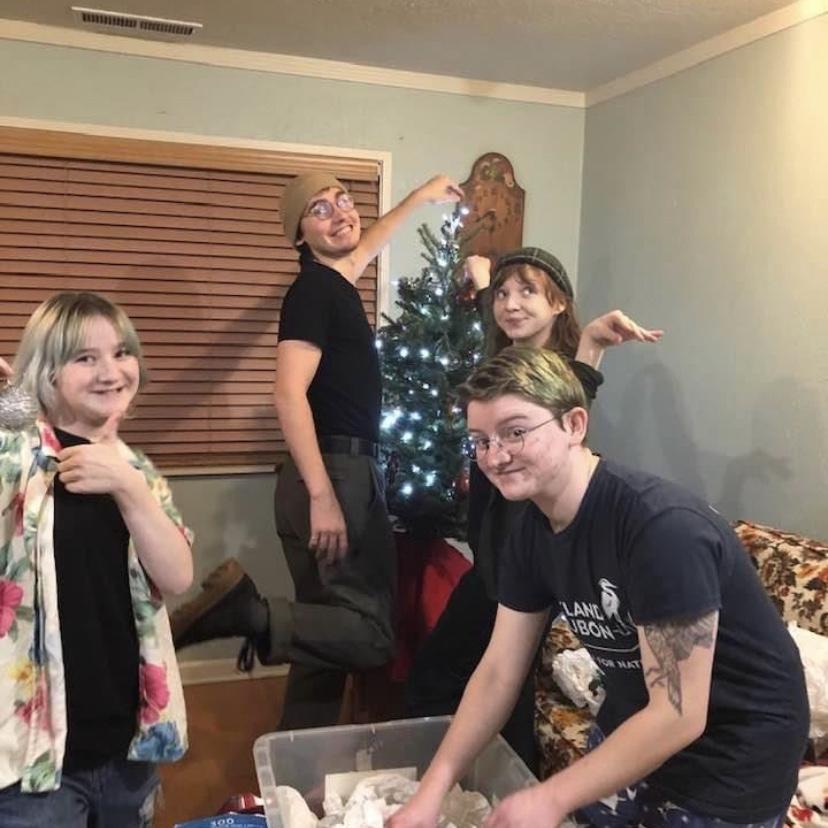 Decorating the tree at Zoie's mom's old house.