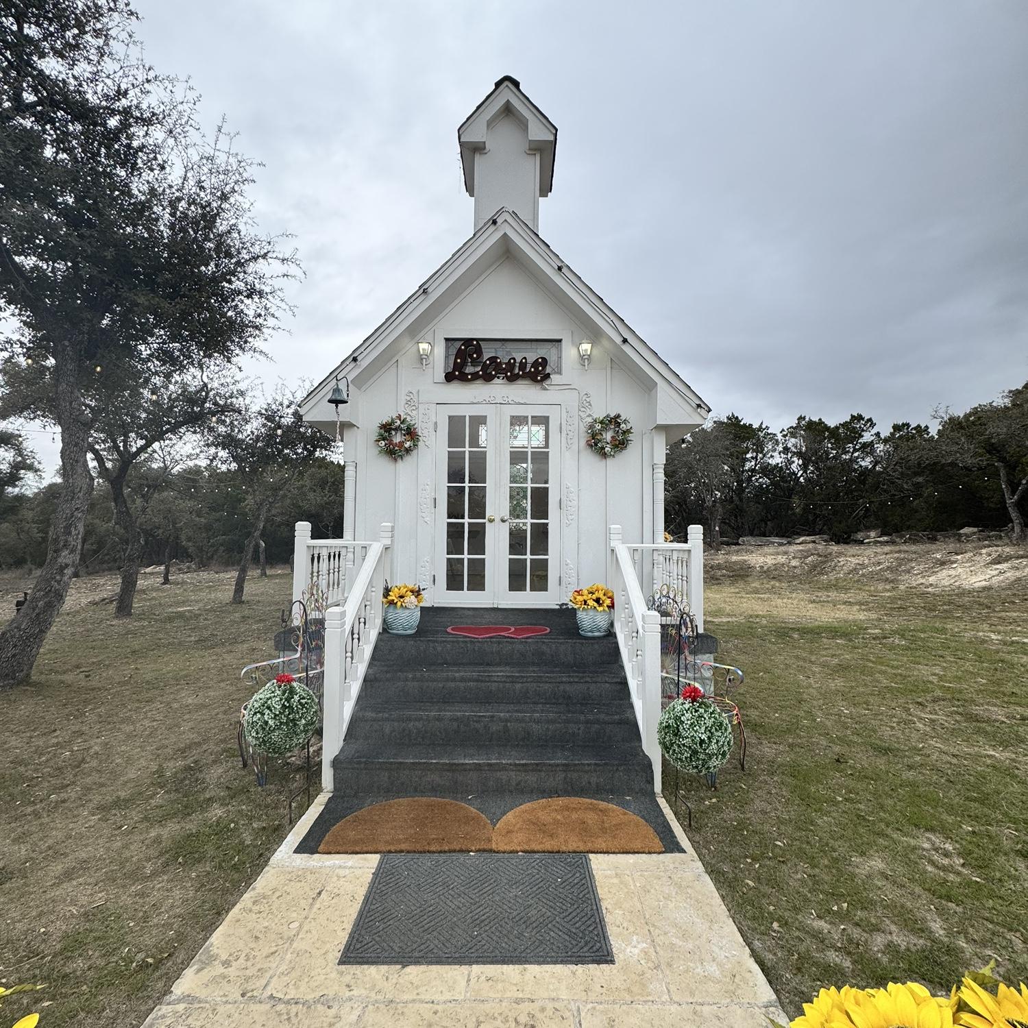 The little white chapel 💒💖