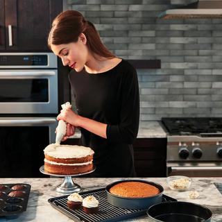 Signature Nonstick 3-Piece Cake & Brownie Bakeware Set