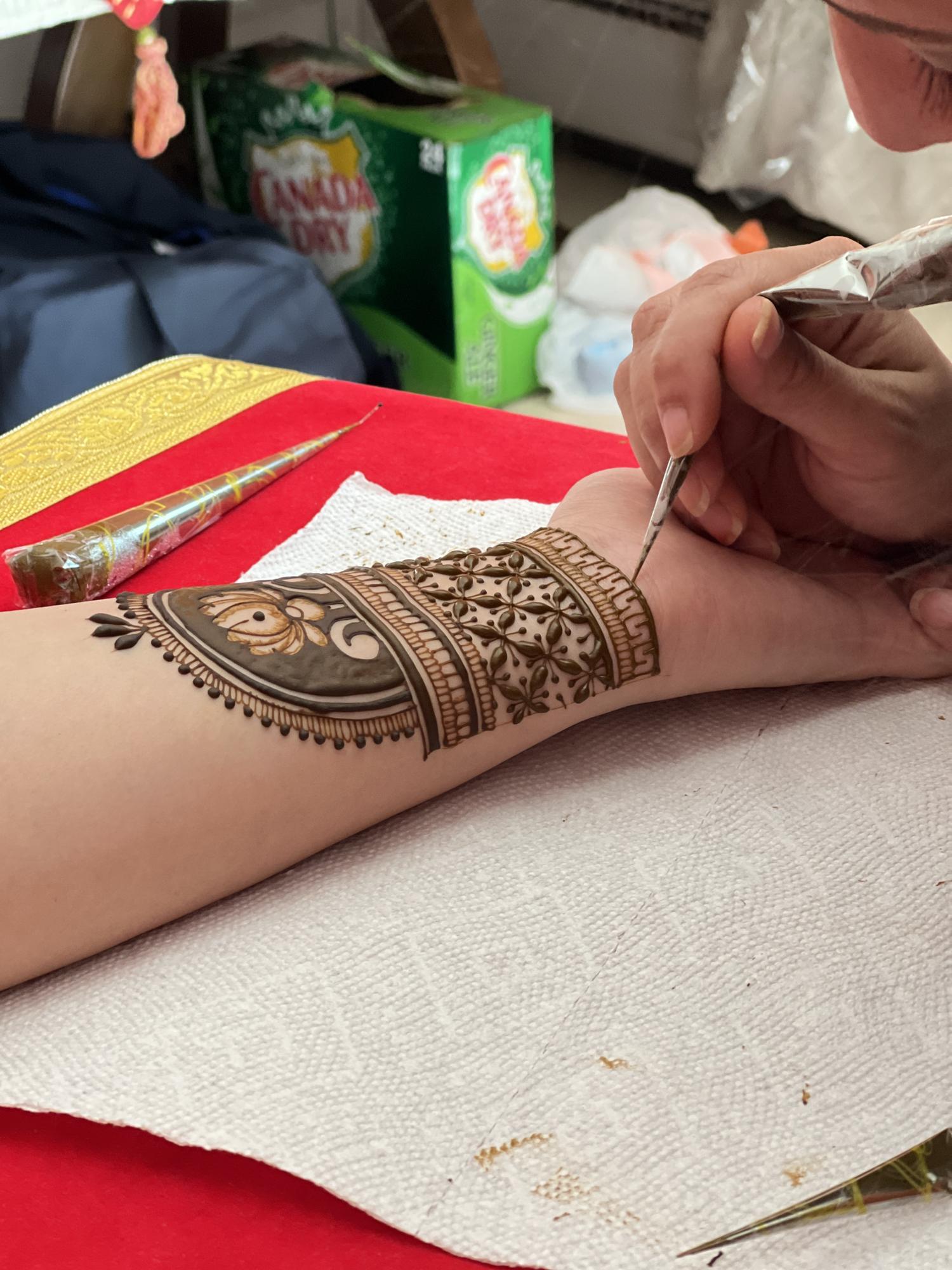 Apurva’s mehendi - Detail