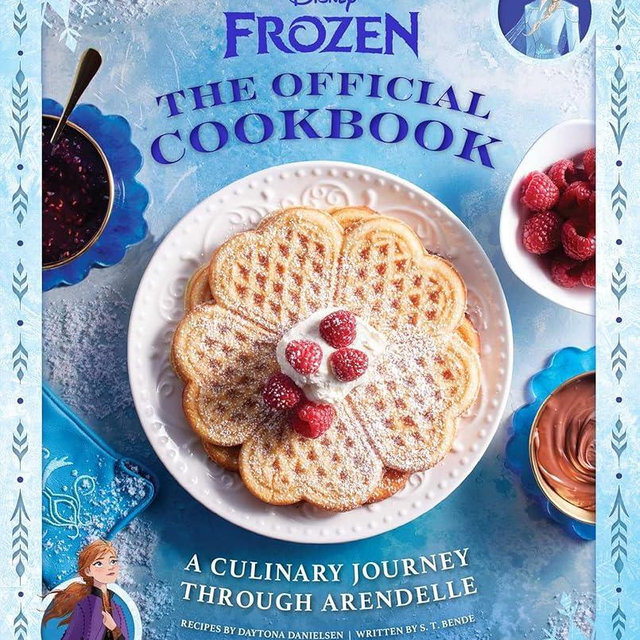 Disney Frozen: The Official Cookbook: A Culinary Journey through Arendelle