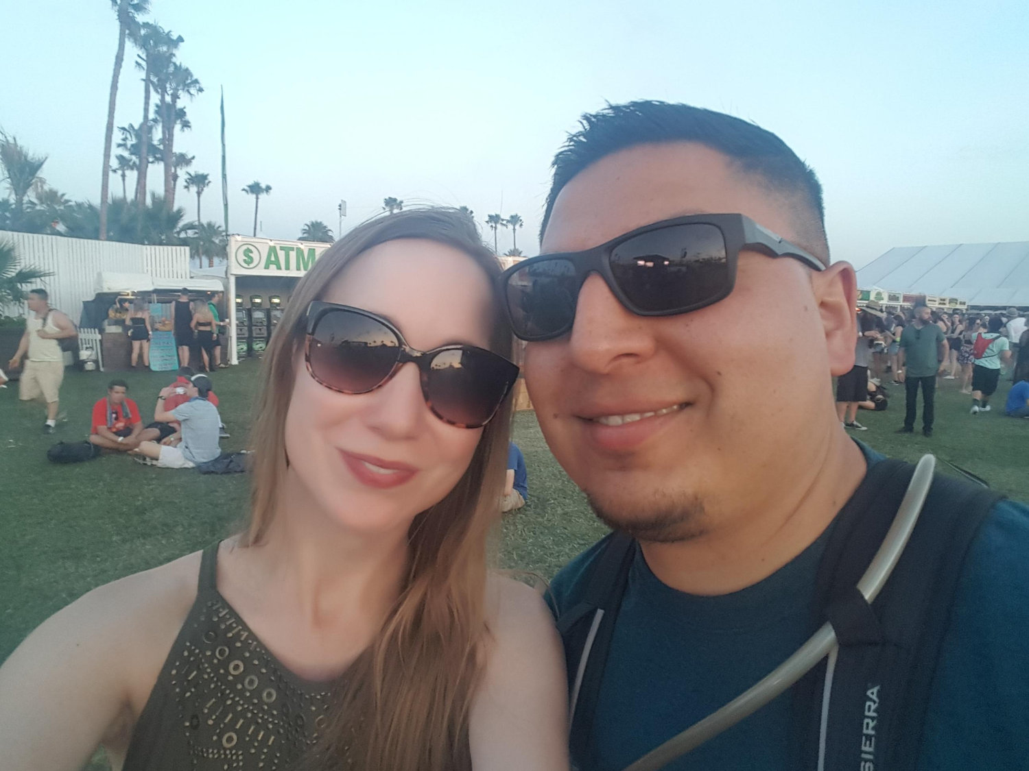 The Wedding Website of Jamie Hinds and Louie Godinez