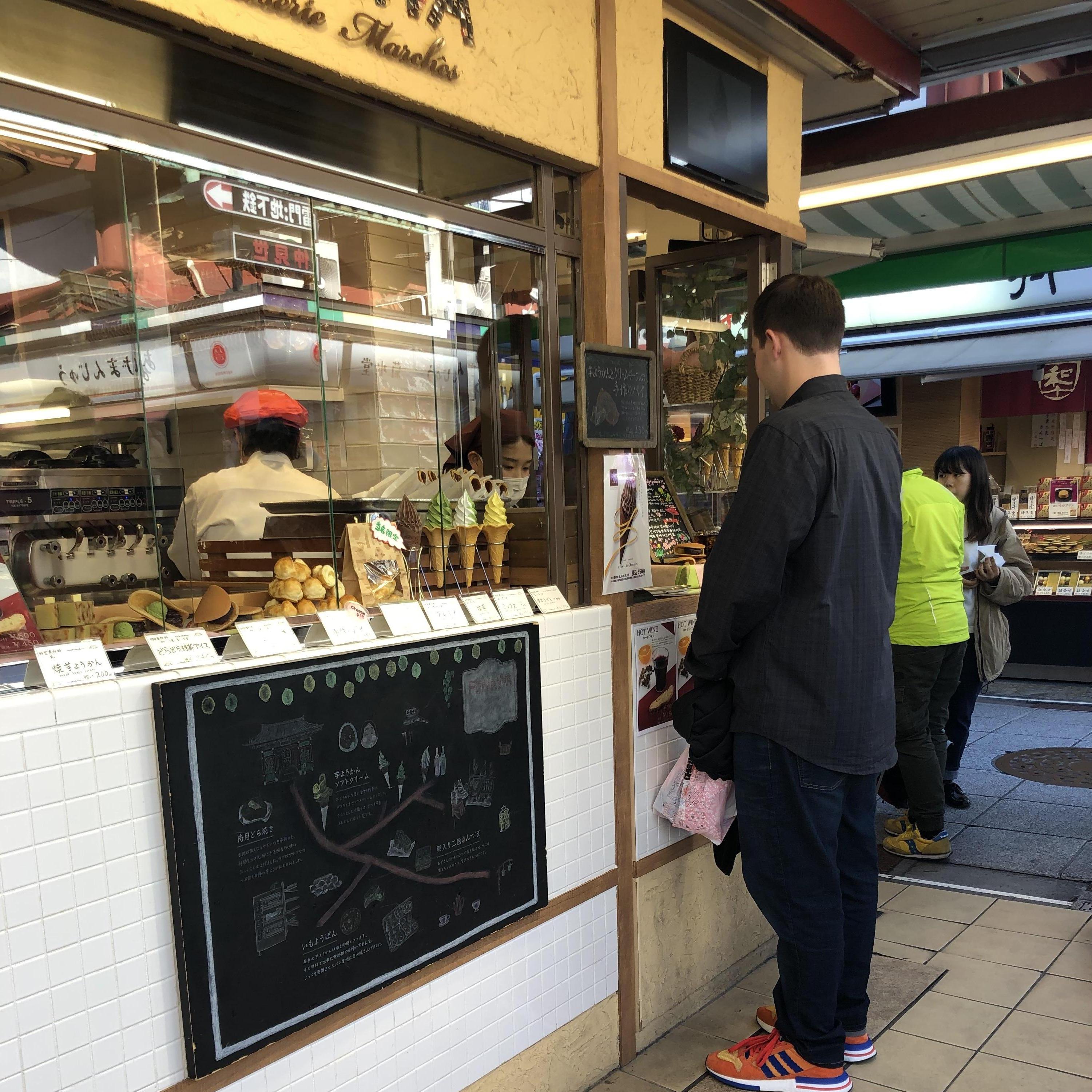 Tokyo - Ordering ice cream at the temple stands