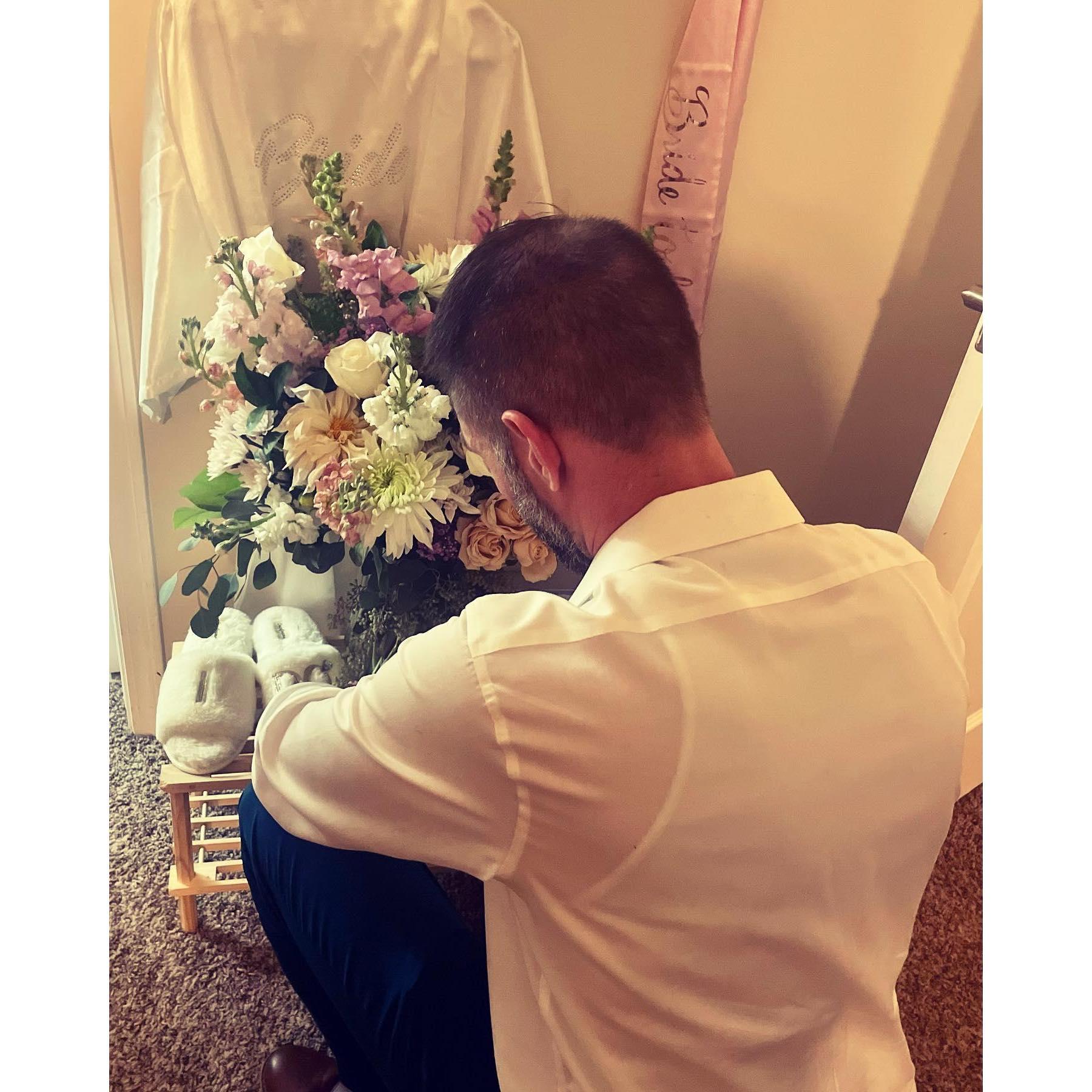 Dustin arranging the flowers he got me for our last anniversary before it becomes a wedding anniversary! Dustin is so thoughtful! A true knight! 