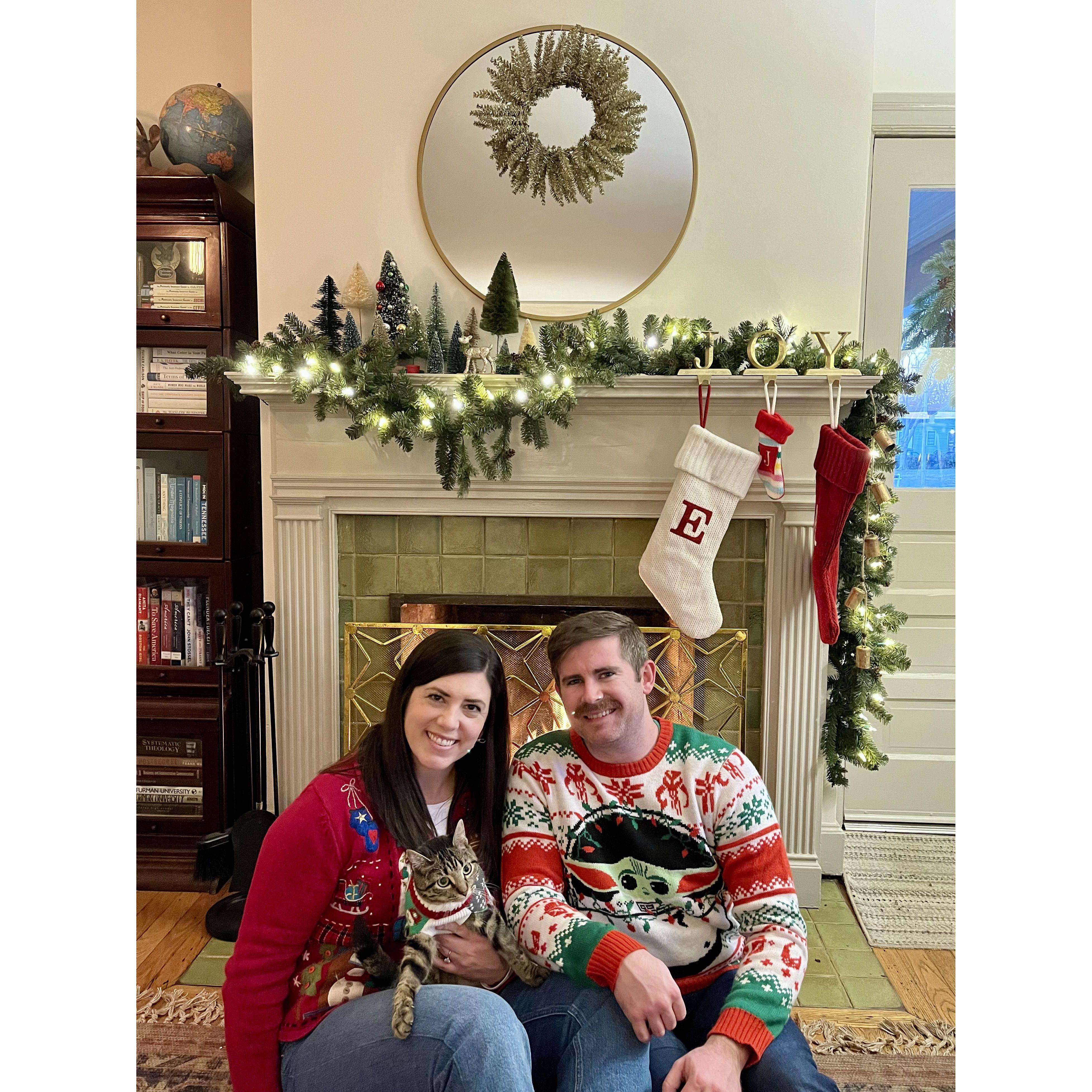 Christmas sweaters for everyone, even Juanita the cat participated...begrudgingly.