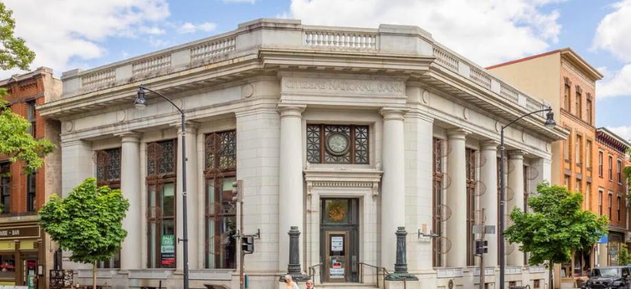 The Wedding Website of Hailey Hubble and Russell Regulinski