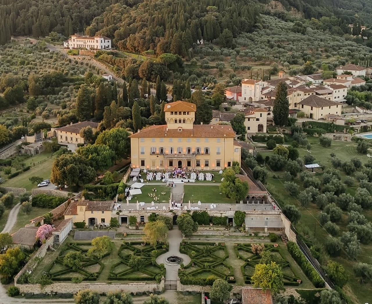 The Wedding Website of Lauren Kitchens and Bradley Baumert