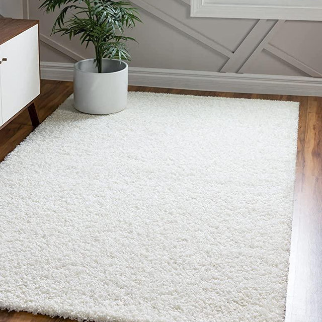 Unique Loom Solo Solid Shag Collection Area Modern Plush Rug Lush & Soft, 6 ft 0 x 9 ft 0, Snow White, Rectangular