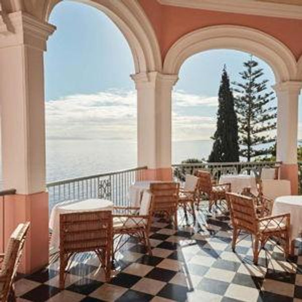 1 night in the Reid's Palace Hotel