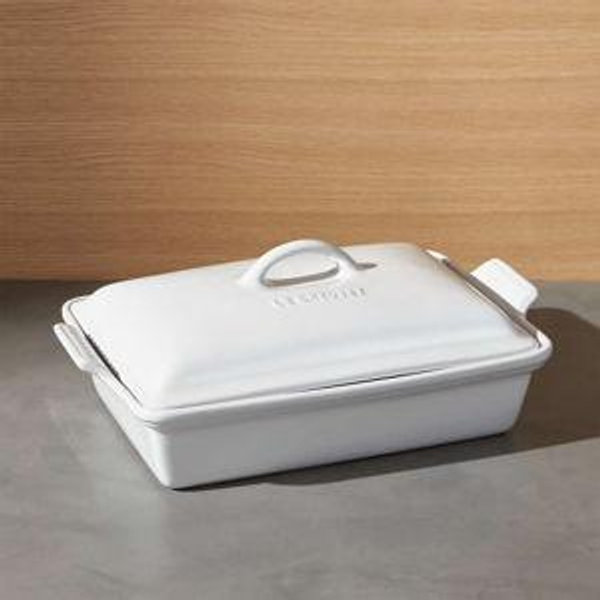 Rectangular ceramic baking dish with lid