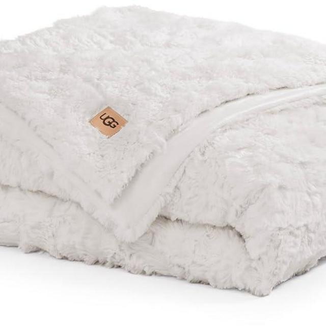 UGG Faux Fur Twin Blanket for Bed, Double-Sided Soft Blanket, Warm Large Throw for Couch, Washable Twin XL Bedding, Luxury Bedroom Decor, 66" x 90", Natural White (Adalee)