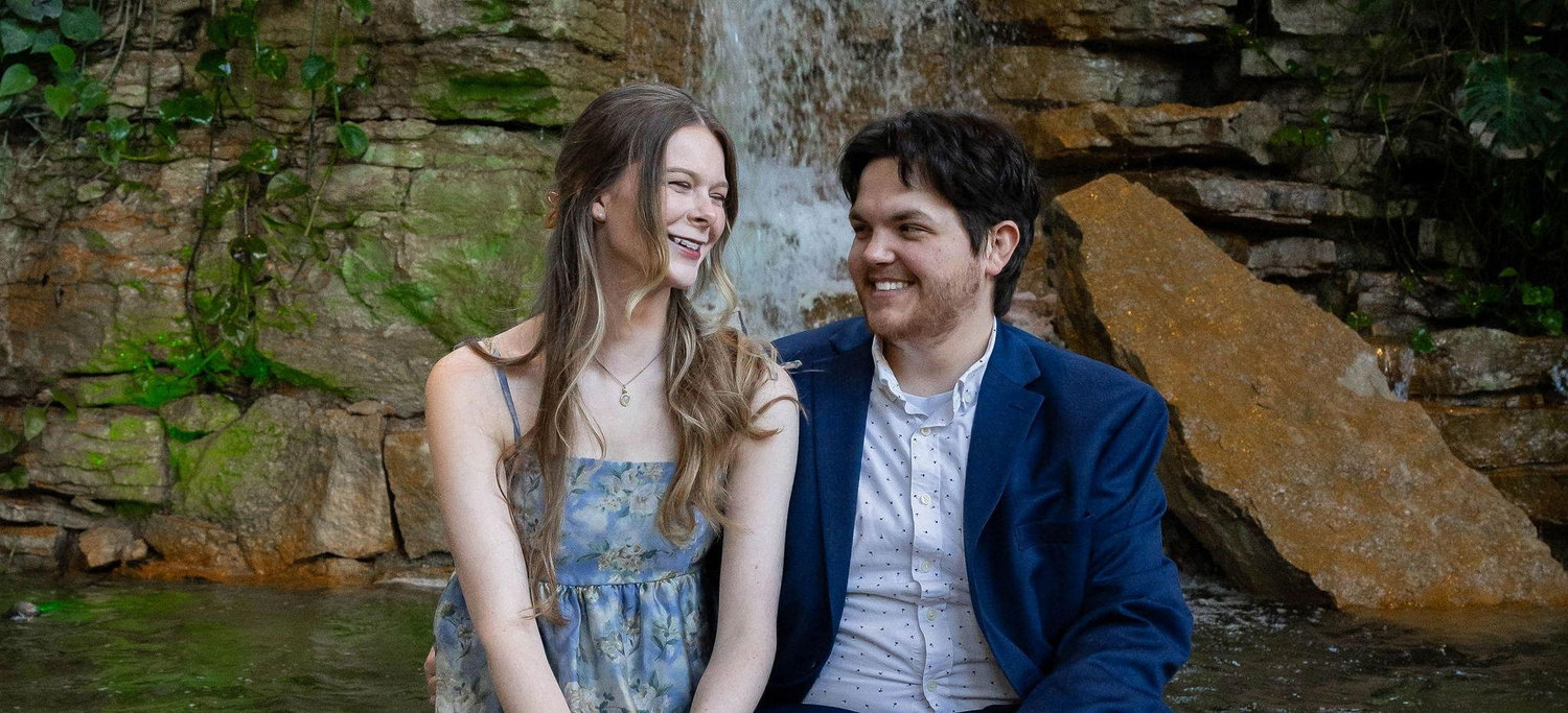 The Wedding Website of Emily Windsor and Andrew Burns