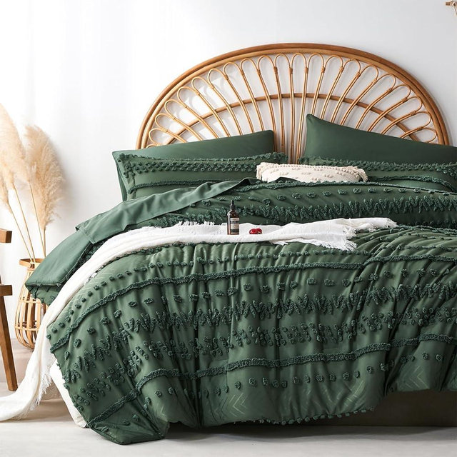 sponwilar 7 Pieces King Size Comforter Set, Dark Green Tufted Boho Shabby Chic Bed in a Bag Comforter and Sheet Set, Soft Microfiber Lightweight Bedding Set for All Season (Dark Green, King)