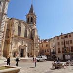 Carpentras Village