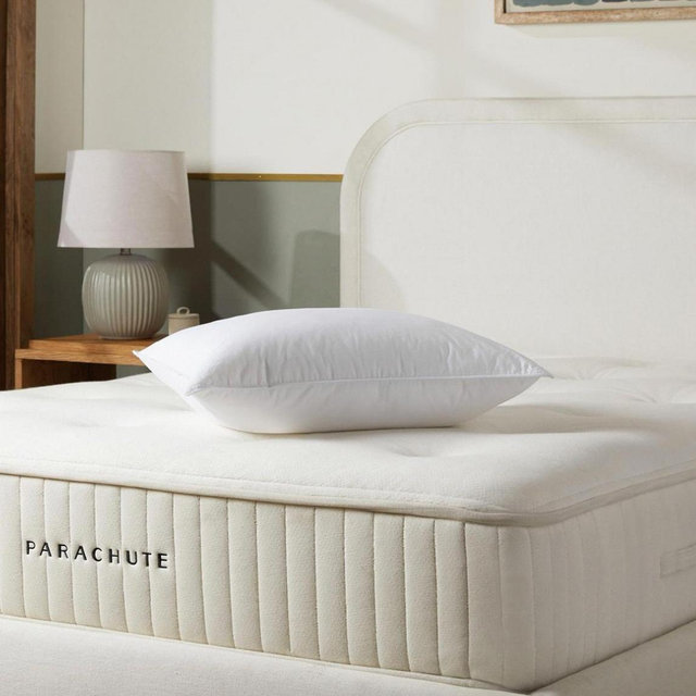 Parachute - Hypoallergenic Down Alternative Pillow