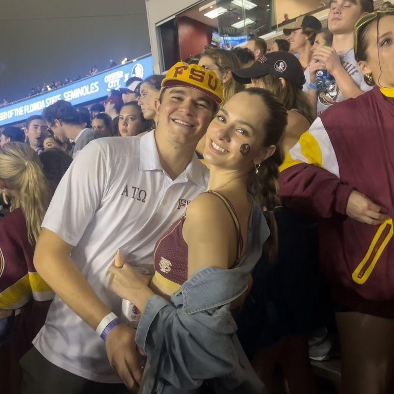 our last home game of senior year. go  noles. gators suck.